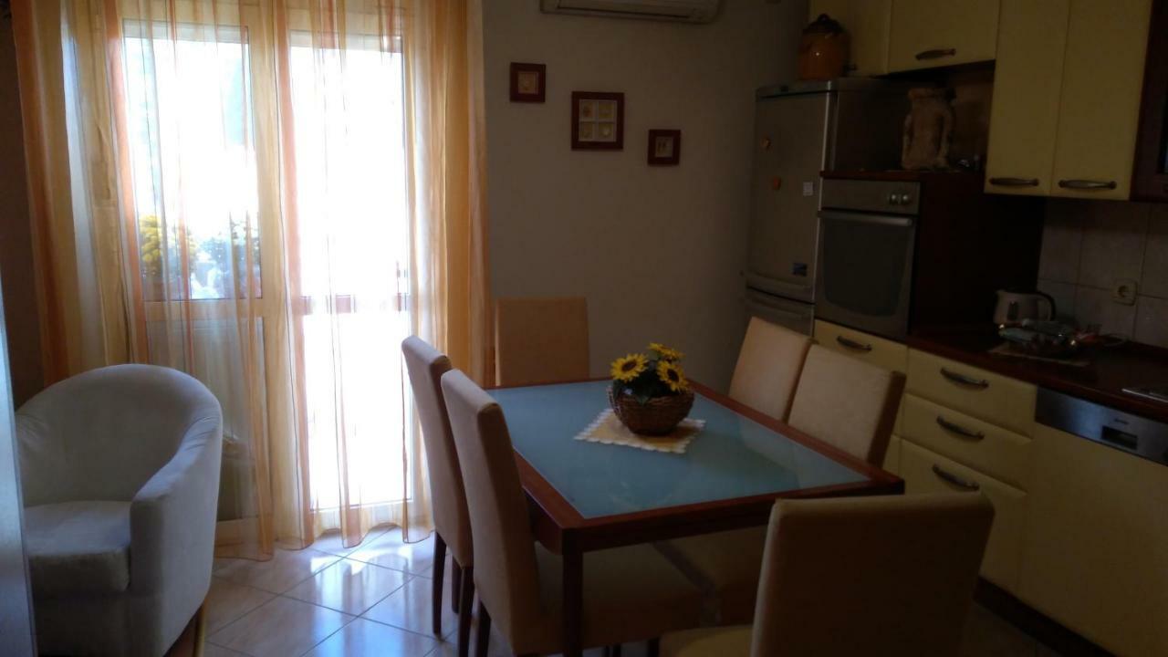 Apartment Tatjana Vis Exterior foto